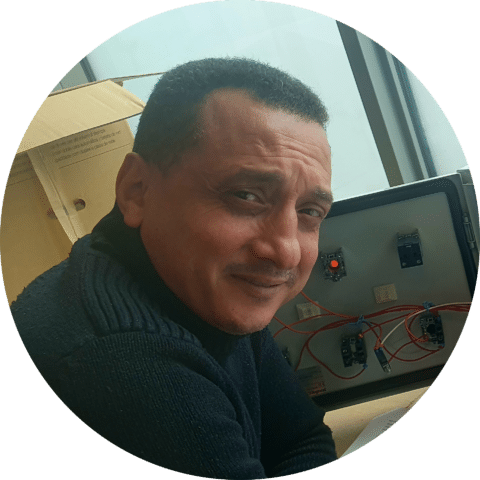 Stagiaire en CAP électricien au GPI2D