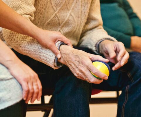 Formation Assistant de Soin en Gérontologie pour personnes atteintes d'Alzheimer au Greta GPI2D