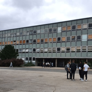 Aller sur la page du lycée Paul Valery